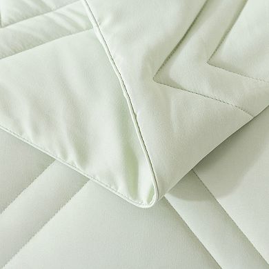 Dream On Decorative Diamond Stitch Down-Alternative Comforter