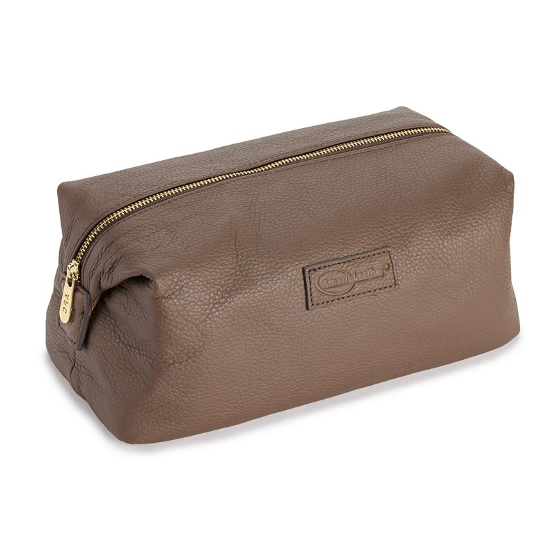 AmeriLeather Madison Leather Toiletry Bag, Brown