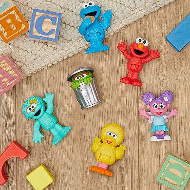 Just Play Sesame Street Neighborhood Friends Figurines