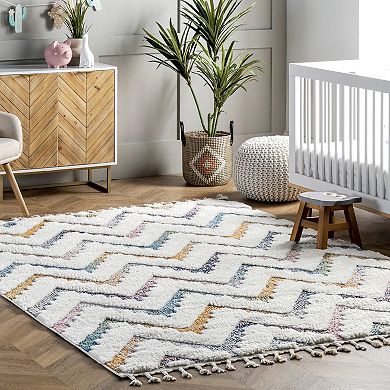 nuLoom Rumi High-Low Chevron Tassel Area Rug