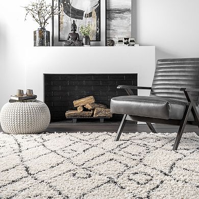 nuLoom Nieves Moroccan Diamond Tassel Area Rug