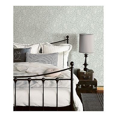 Brewster Home Fashions Parliament Owl Wallpaper