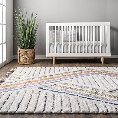 nuLoom Angela High-Low Modern Diamond Tassel Area Rug