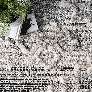nuLoom Roxy Textured Diamond Tassel Area Rug