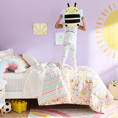 The Big One top Kids 3 piece bed set Full/Queen reversible comforter