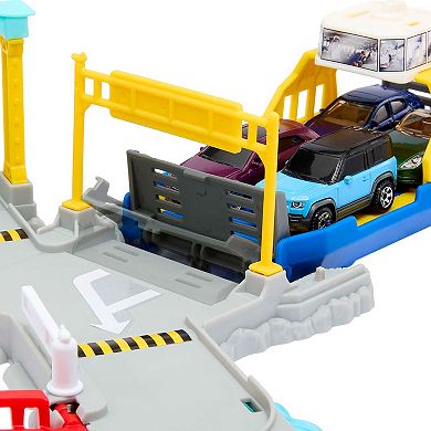 Mattel Matchbox Cars Ferry Port Set With Ferry Boat & 1 Matchbox Car