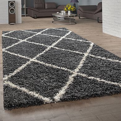 Soft Shag Rug with Diamond Pattern in Scandi Design