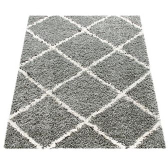 Soft Shag Rug with Diamond Pattern in Scandi Design