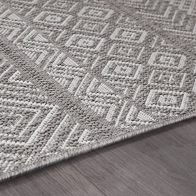 Stain-Resistant Outdoor Rug with Boho Pattern for Patio or Balcony