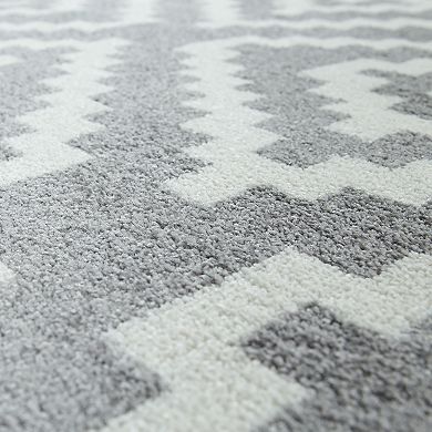 Modern Low-Pile Rug Geometric Moroccan Design in Pastel Colors