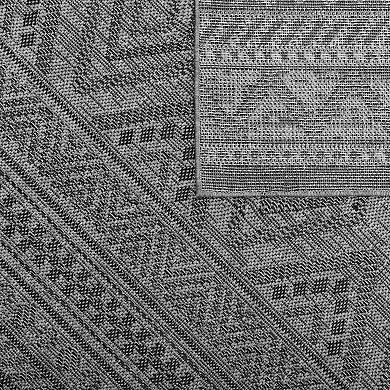 Trellis Outdoor Rug for Patio with Modern Boho Pattern