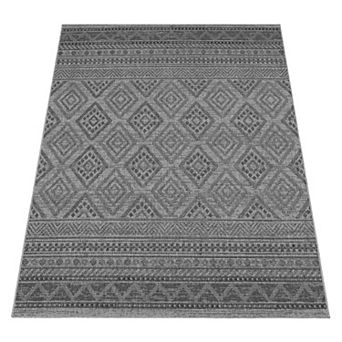 Trellis Outdoor Rug for Patio with Modern Boho Pattern