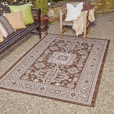 Unique Loom Chalca Outdoor Tribal Rug