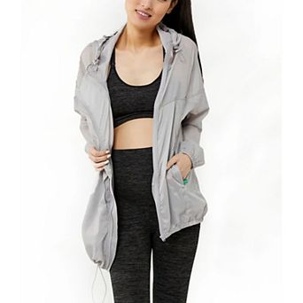 3 in Addison Waterproof Maternity windbreaker with piping details