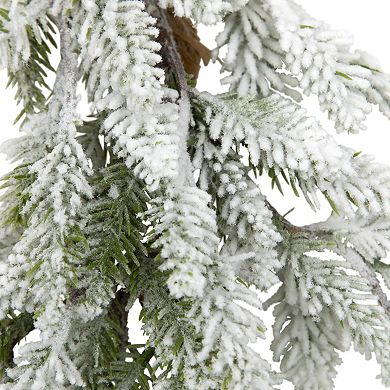 Heavily Flocked Artificial Pine Christmas Wreath 16.5-Inch Unlit