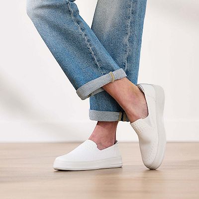 sophie　ホワイトS Original Comfort by Dearfoams Sophie Women's Slip-On Shoes