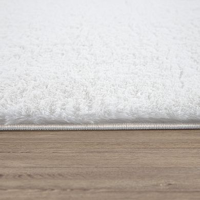 Super Soft Area Rug in White Shaggy High Pile Washable