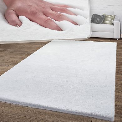 Super Soft Area Rug in White Shaggy High Pile Washable