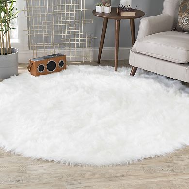 Walk on Me Faux Fur Super Soft 6 ft. Round White Area Rug
