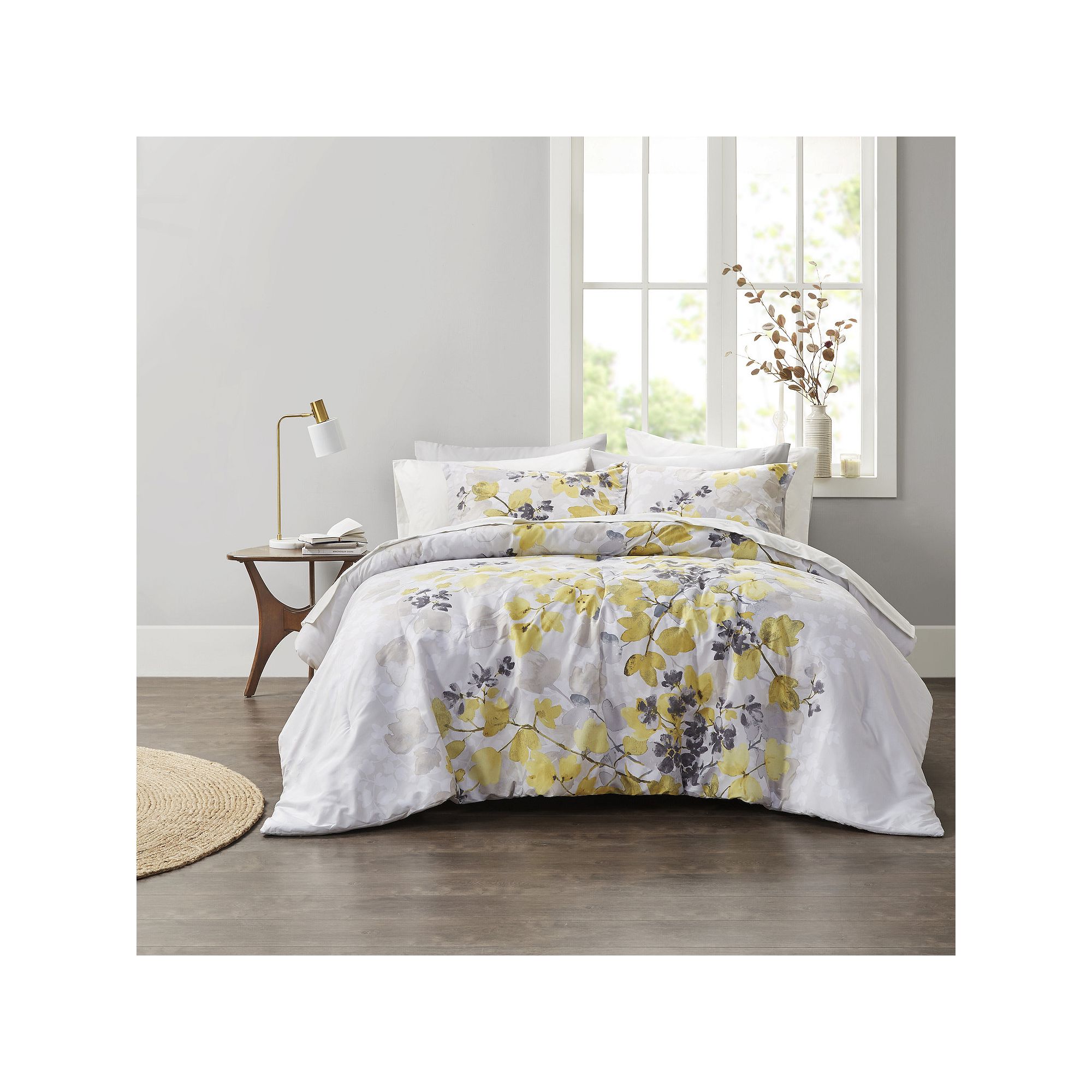 Madison Park Essentials Jeanie Modern Floral Comforter Set with Bed Sheets,