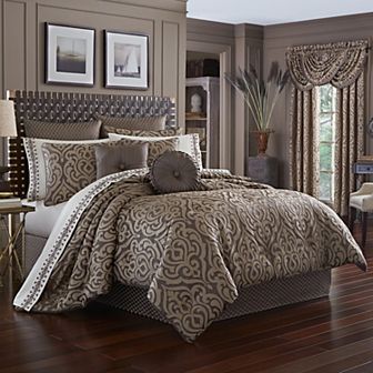 Five Queens Court Antonia 4 pc Comforter Set