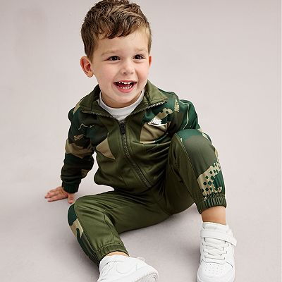 Kids camo nike best sale