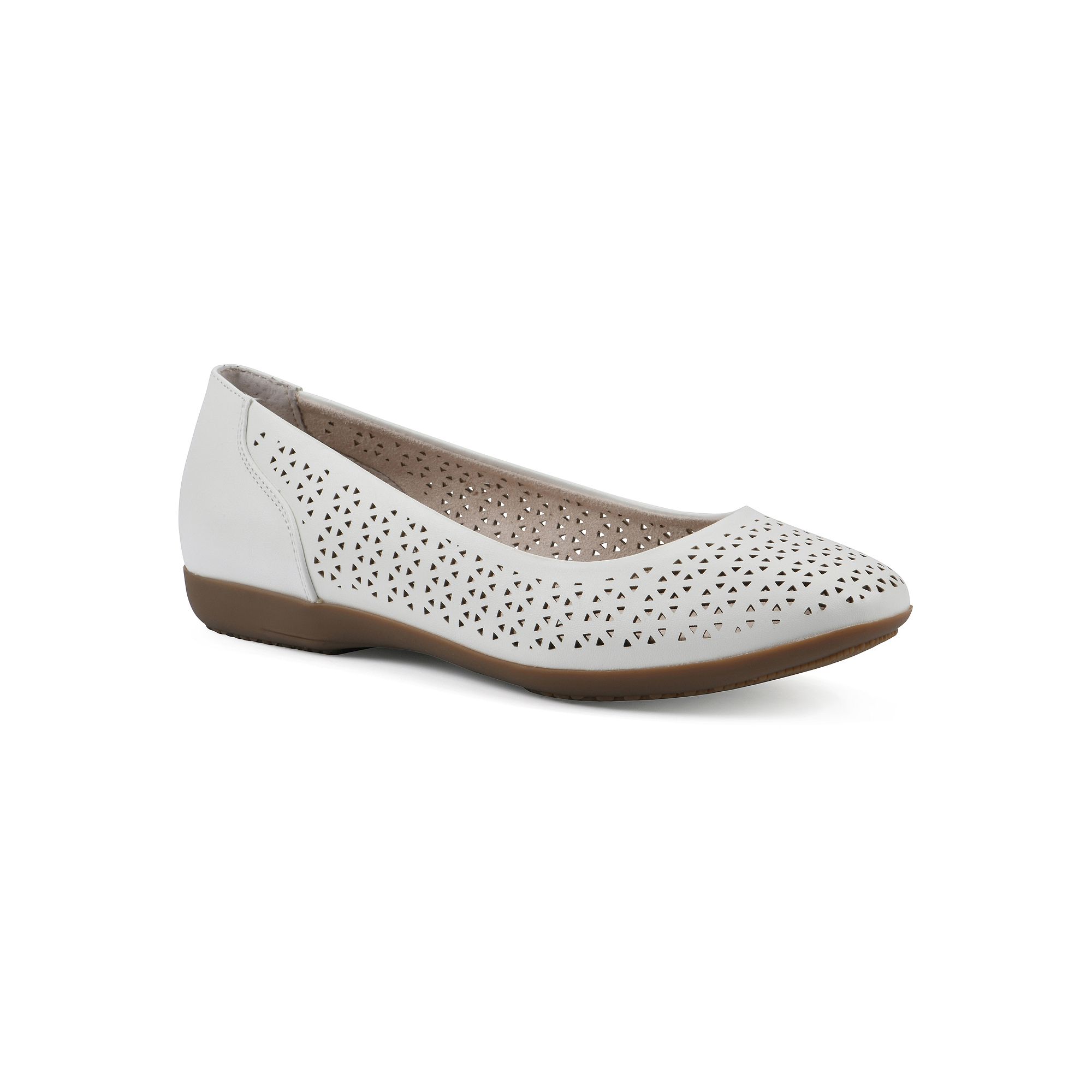 Cliffs by White Mountain Cindy Womens Ballet Flats, Size: 6 Wide, White Bu