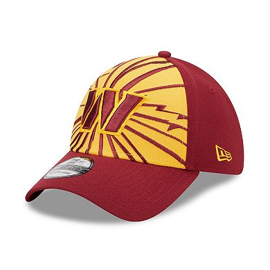 Men's New Era Gold/Burgundy Washington Commanders Shattered 39THIRTY Flex Hat