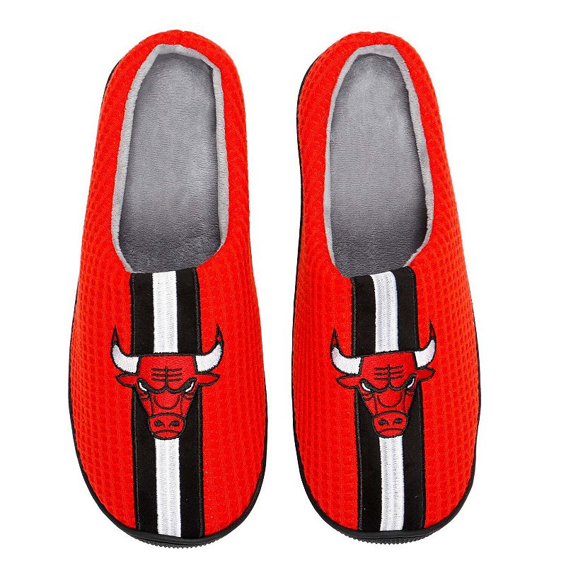 Mens FOCO Red Chicago Bulls Team Stripe Memory Foam Slide Slippers, Size: 