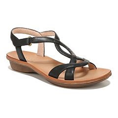 Naturalizer Sandals: Find Women's Casual Footwear for Any Occasion