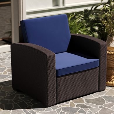 Merrick Lane Malmok Outdoor Furniture Resin Chair Faux Rattan Wicker Pattern Patio Chair With All-Weather Cushion