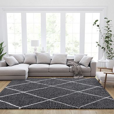 Merrick Lane Shag Style Diamond Trellis Area Rug - 8' x 10' - Charcoal/Ivory Polyester (PET)
