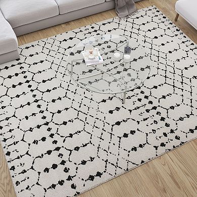 Merrick Lane Ivory Bohemian Low Pile Rug with Black Geometric Design - 8' x 10'