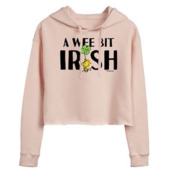 Juniors' Peanuts "A Wee Bit Irish" Cropped Hoodie