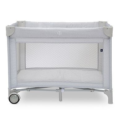 babyGap Deluxe Play Yard