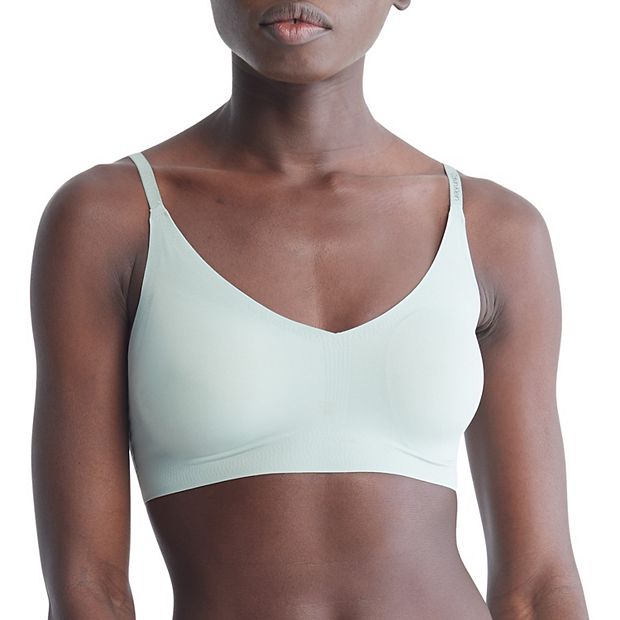 Calvin Klein Womens Athletic Lightly Lined Triangle Bralette : :  Clothing, Shoes & Accessories