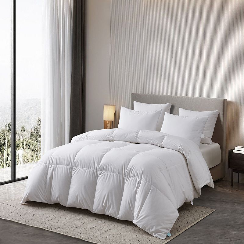 Martha Stewart Hungarian White Goose Down Comforter, Twin