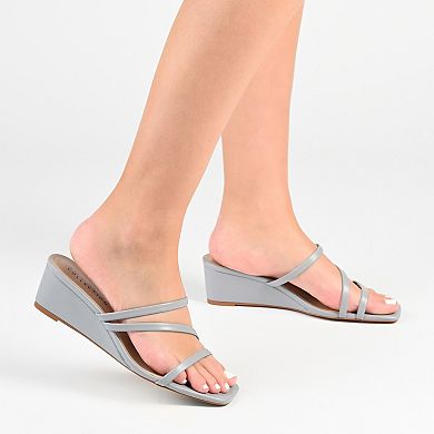 Journee Takarah Women's Wedge Sandals