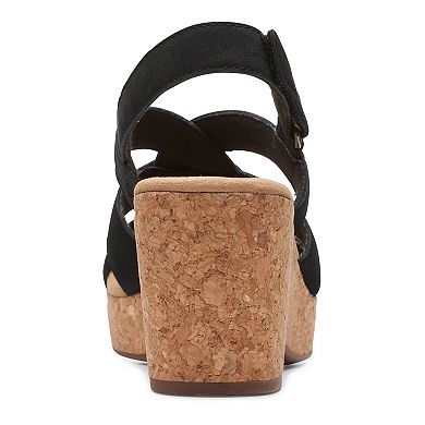 Clarks® Giselle Beach Women's Nubuck Leather Wedge Sandals