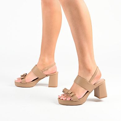 Journee Brookan Women's Block Heel Sandals