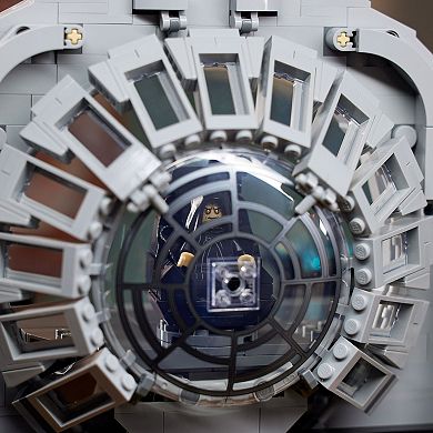 LEGO Star Wars Emperor’s Throne Room Diorama 75352 Building Set (807 Pieces)