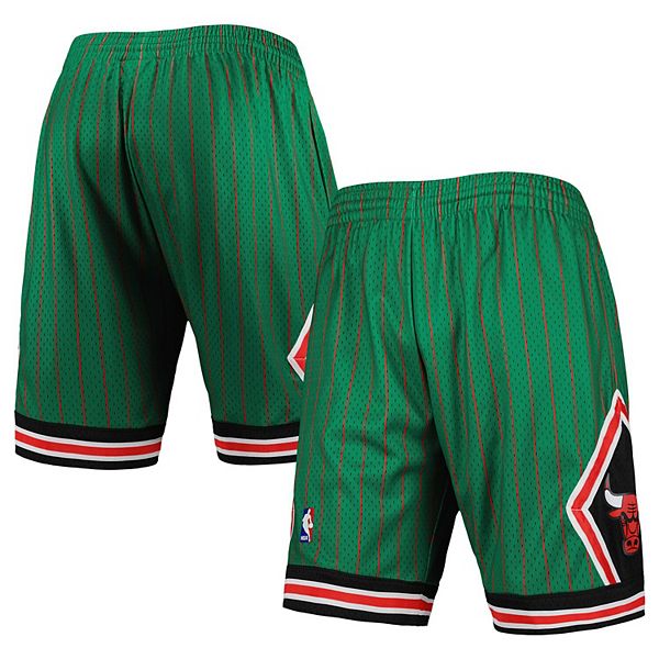 Milwaukee Bucks Hardwood Classics Road Swingman Shorts By Mitchell & Ness -  Green - Mens