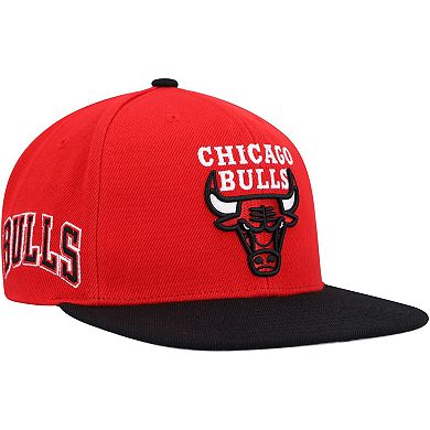 Men's Mitchell & Ness Red/Black Chicago Bulls Side Core 2.0 Snapback Hat