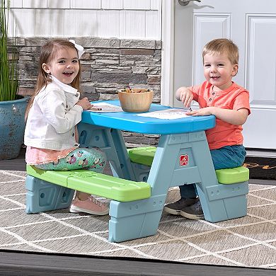 Step2 Sun & Shade Picnic Table & Umbrella Set