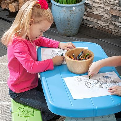 Step2 Sun & Shade Picnic Table & Umbrella Set