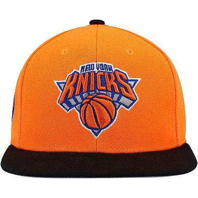Men's Mitchell & Ness Orange/Black New York Knicks Side Core 2.0 Snapback Hat