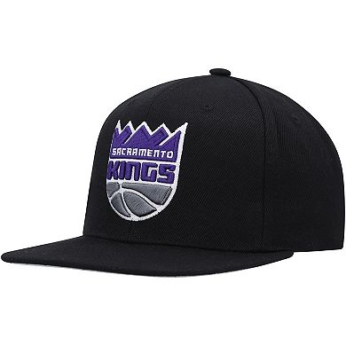 Men's Mitchell & Ness Black Sacramento Kings Side Core 2.0 Snapback Hat