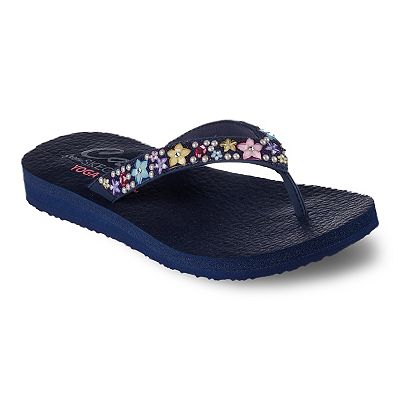 Sketcher yoga clearance foam flip flops