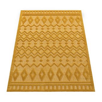 Indoor & Outdoor Rug With High-Low Geometric Trellis Pattern