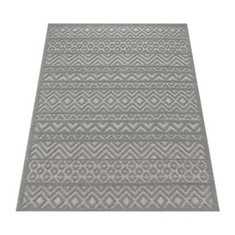 Indoor & Outdoor Rug With High-Low Boho Trellis Pattern